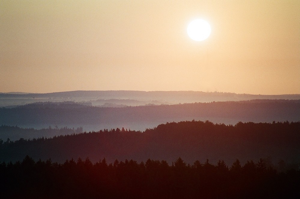 Východ slunce / Sunrise in summer